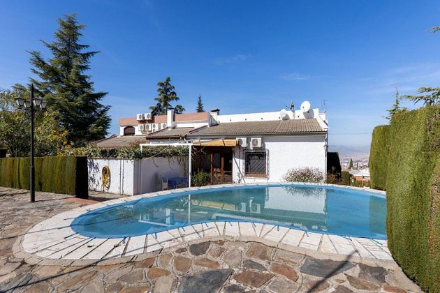 Foto 2 de Xalet en venda a Barrio de la Vega de 3 habitacions amb terrassa i piscina