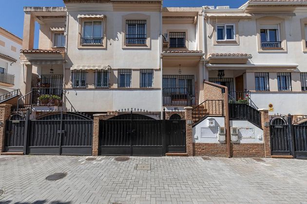 Foto 1 de Casa en venda a plaza Gertrudis Gómez de Avellaneda de 3 habitacions amb terrassa i garatge