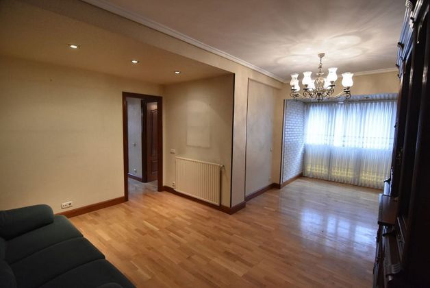 Foto 1 de Pis en venda a Eibar de 4 habitacions amb calefacció i ascensor