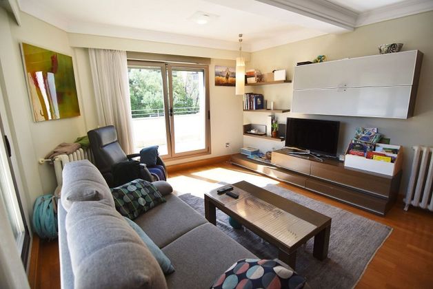 Foto 2 de Pis en venda a Eibar de 3 habitacions amb terrassa i calefacció