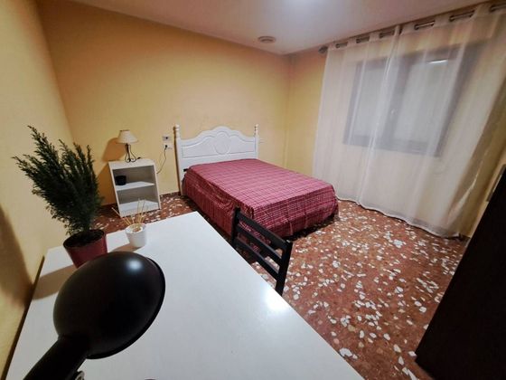 Foto 2 de Pis en lloguer a Alcalde Felipe Mallol de 4 habitacions amb balcó i aire acondicionat