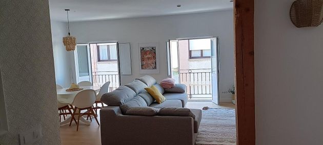 Foto 1 de Alquiler de piso en Santoña de 2 habitaciones con muebles y balcón