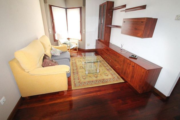 Foto 2 de Alquiler de piso en Santoña de 2 habitaciones con terraza y muebles