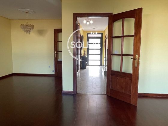Foto 1 de Casa en venda a San Andrés del Rabanedo de 3 habitacions amb garatge i aire acondicionat
