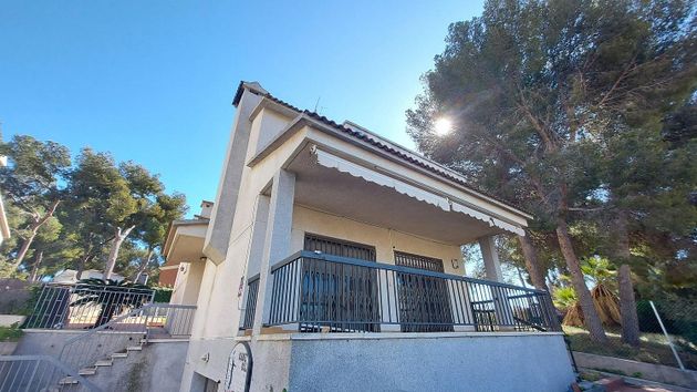 Foto 2 de Xalet en venda a Segur de Calafell de 4 habitacions amb terrassa i garatge