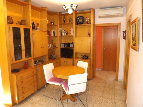 Foto 1 de Venta de piso en calle De Lluís Companys de 2 habitaciones con terraza y garaje