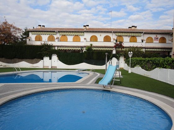 Foto 2 de Casa en venda a Calafell Platja de 4 habitacions amb terrassa i piscina