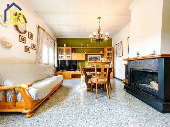 Foto 2 de Casa en venda a Bàscara de 5 habitacions amb terrassa i garatge