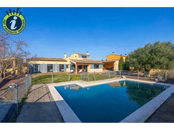 Foto 2 de Casa en venda a Avinyonet de Puigventós de 4 habitacions amb terrassa i piscina