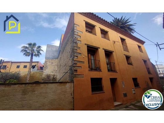 Foto 2 de Venta de casa en Castelló d'Empúries poble de 4 habitaciones con terraza y calefacción