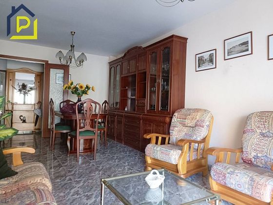 Foto 2 de Piso en venta en Llançà de 3 habitaciones con terraza y calefacción
