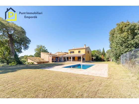 Foto 2 de Casa en venda a Garrigàs de 4 habitacions amb piscina i garatge