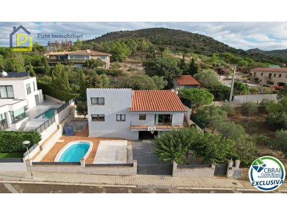 Foto 2 de Venta de casa en Vilajüiga de 3 habitaciones con terraza y piscina