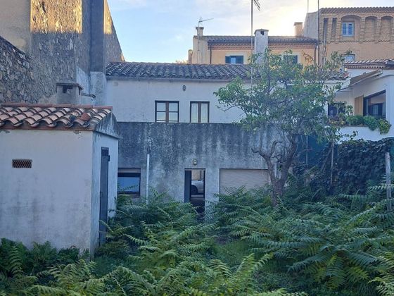 Foto 2 de Casa adosada en venta en Darnius de 3 habitaciones con terraza y jardín
