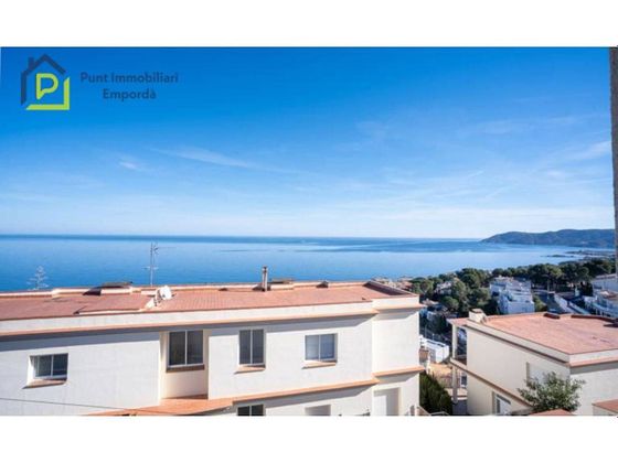Foto 1 de Casa en venta en Llançà de 2 habitaciones con terraza y piscina