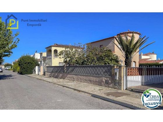 Foto 1 de Venta de casa en Sant Pere Pescador de 2 habitaciones con piscina y jardín