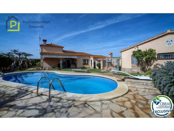 Foto 1 de Casa en venda a Ventalló de 4 habitacions amb piscina i garatge