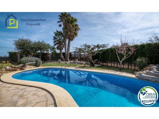 Foto 2 de Casa en venda a Ventalló de 4 habitacions amb piscina i garatge