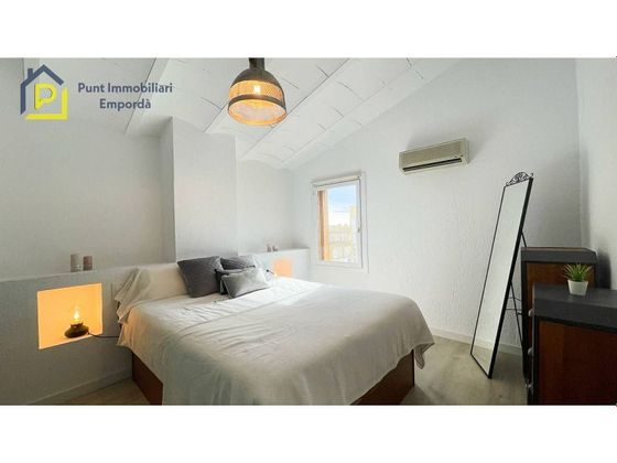 Foto 2 de Venta de casa en Vilamalla de 3 habitaciones con terraza y aire acondicionado