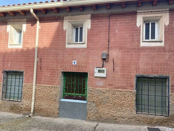 Foto 1 de Casa rural en venda a Ledanca de 4 habitacions amb garatge i calefacció
