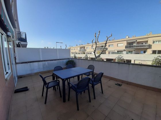 Foto 2 de Pis en lloguer a Avinguda Catalunya de 3 habitacions amb terrassa i mobles