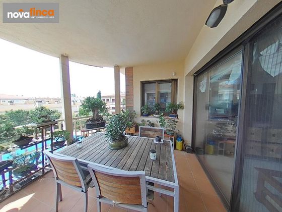 Foto 1 de Venta de dúplex en Avinguda Catalunya de 4 habitaciones con terraza y piscina