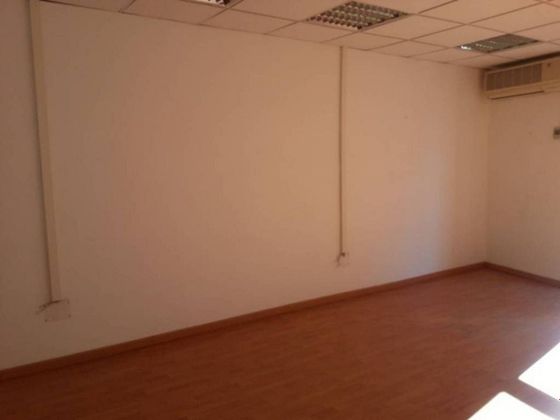 Foto 2 de Oficina en lloguer a Balconada - Cal Gravat de 300 m²