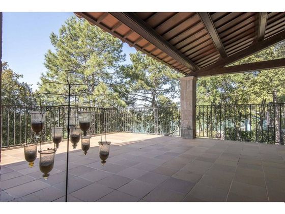 Foto 1 de Casa rural en venta en Olius de 6 habitaciones con terraza y piscina
