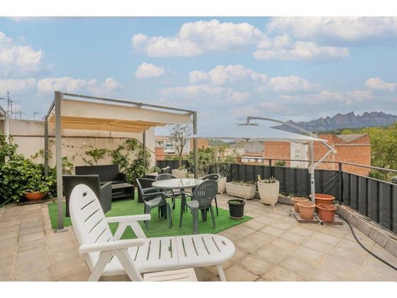 Foto 1 de Casa en venta en Sant Vicenç de Castellet de 3 habitaciones con terraza y garaje