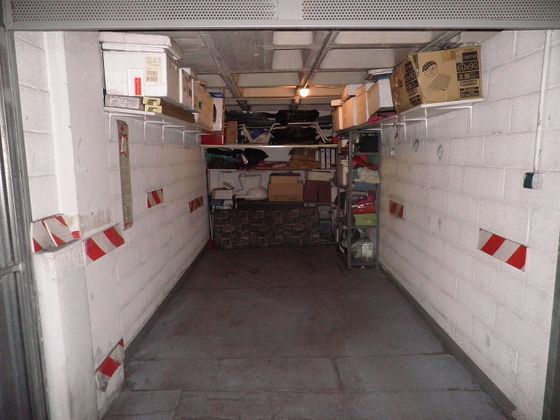Foto 2 de Venta de garaje en PAU 2-600 de 15 m²