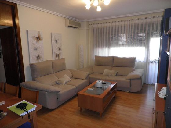 Foto 1 de Venta de piso en PAU 2-600 de 3 habitaciones con terraza y aire acondicionado