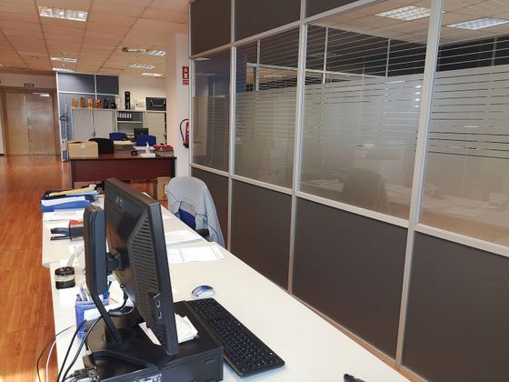 Foto 2 de Oficina en alquiler en La Marina del Prat Vermell con ascensor