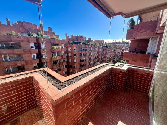 Foto 1 de Pis en lloguer a Sarrià de 4 habitacions amb terrassa i calefacció