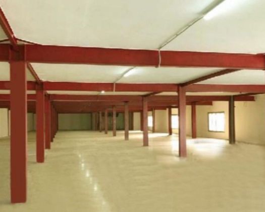 Foto 2 de Nave en venta en Centre - Hospitalet de Llobregat, L´ de 2900 m²