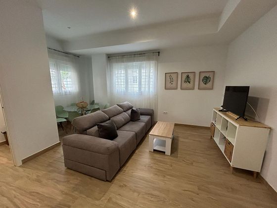 Foto 2 de Alquiler de piso en Nervión de 2 habitaciones y 86 m²