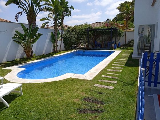 Foto 1 de Venta de chalet en calle Lugar Valdeazahares de 3 habitaciones con terraza y piscina