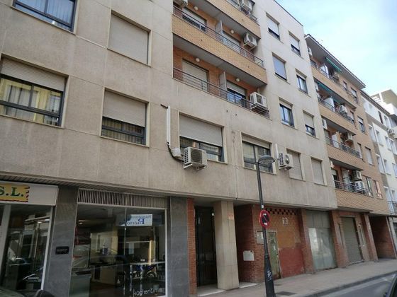 Foto 1 de Local en alquiler en calle Tomás Higuera de 87 m²