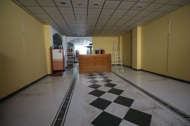 Foto 1 de Local en alquiler en Montijo de 418 m²