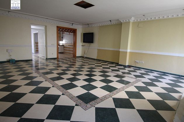 Foto 1 de Casa adossada en venda a Puebla de la Calzada de 4 habitacions i 210 m²