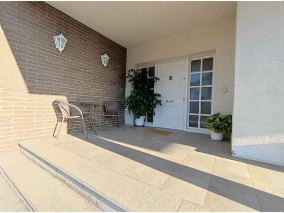 Foto 2 de Casa en venta en Caldes de Malavella de 4 habitaciones con terraza y garaje
