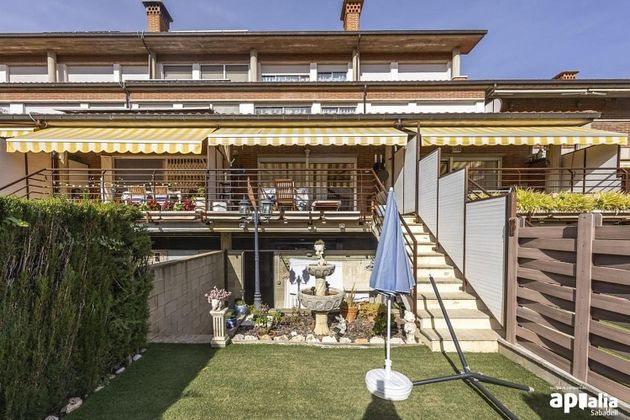 Foto 1 de Casa en venda a calle De Àngel Guimerà de 5 habitacions amb terrassa i piscina