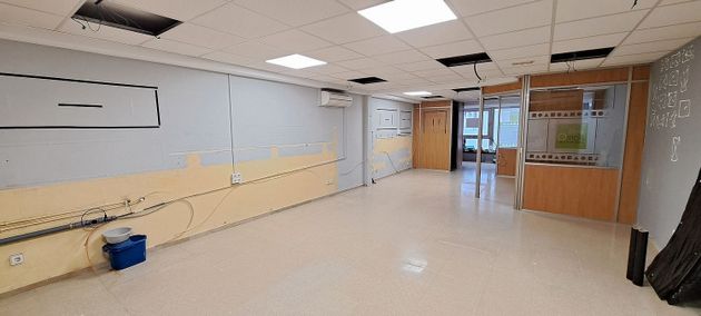 Foto 2 de Oficina en venda a Centre - Reus amb aire acondicionat