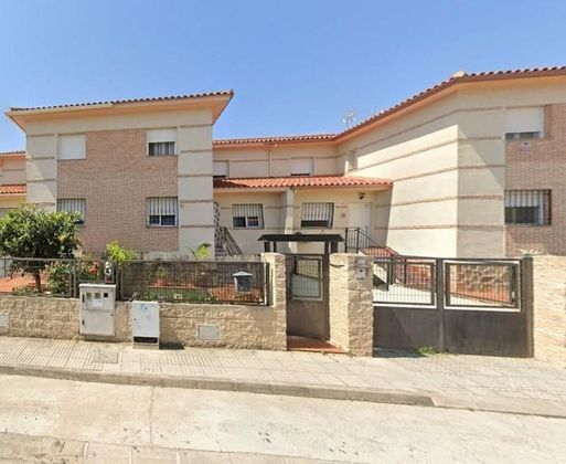 Foto 1 de Casa en venda a Cedillo del Condado de 2 habitacions amb terrassa i piscina