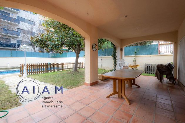 Foto 2 de Casa en venta en Centre - Pineda de Mar de 5 habitaciones con terraza y piscina