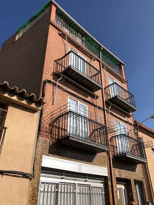 Foto 1 de Casa adosada en venta en calle Carrizos de 8 habitaciones con terraza y balcón