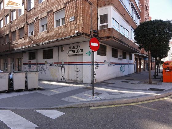 Foto 2 de Local en venda a calle Conde de Benavente de 149 m²