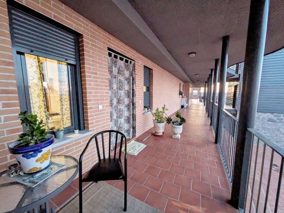 Foto 1 de Piso en venta en Burguillos de Toledo de 2 habitaciones con terraza y garaje