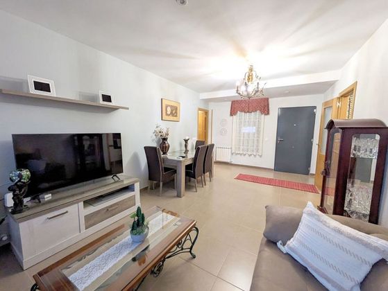 Foto 2 de Piso en venta en Burguillos de Toledo de 2 habitaciones con terraza y garaje