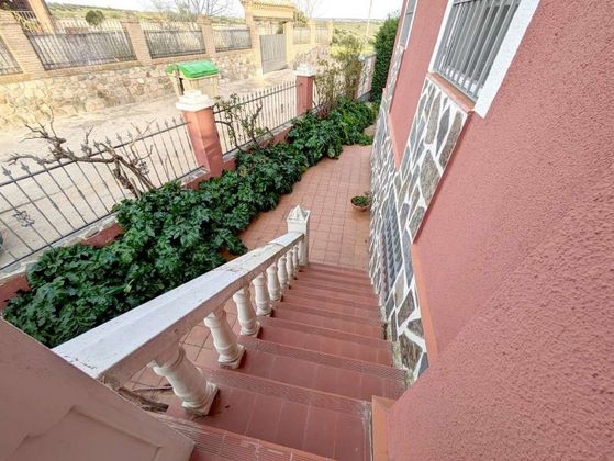 Foto 2 de Casa en venda a Guadamur de 6 habitacions amb terrassa i garatge