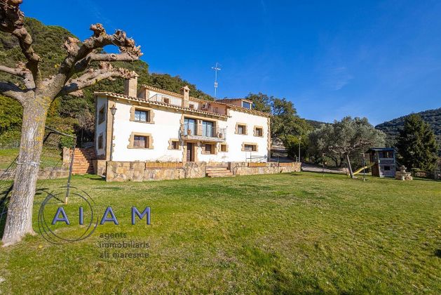 Foto 2 de Casa rural en venda a Niàgara Parc - Ágora Parc - Roca Rossa de 5 habitacions amb terrassa i piscina
